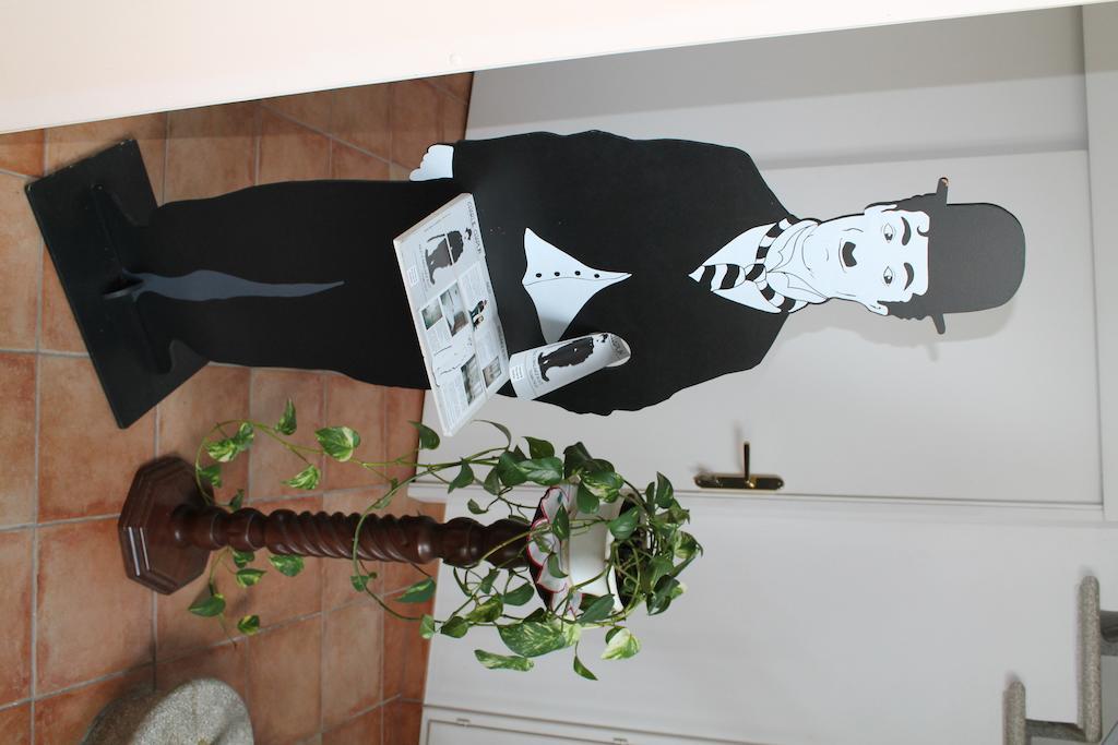 Charlie Chaplin Bed & Breakfast Tamara Exterior foto